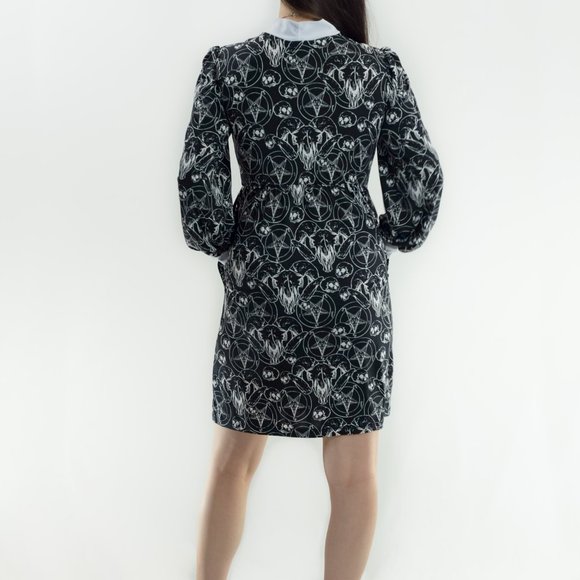 Stretchy Collared Dress with Heretic Print - Picture 2 of 3